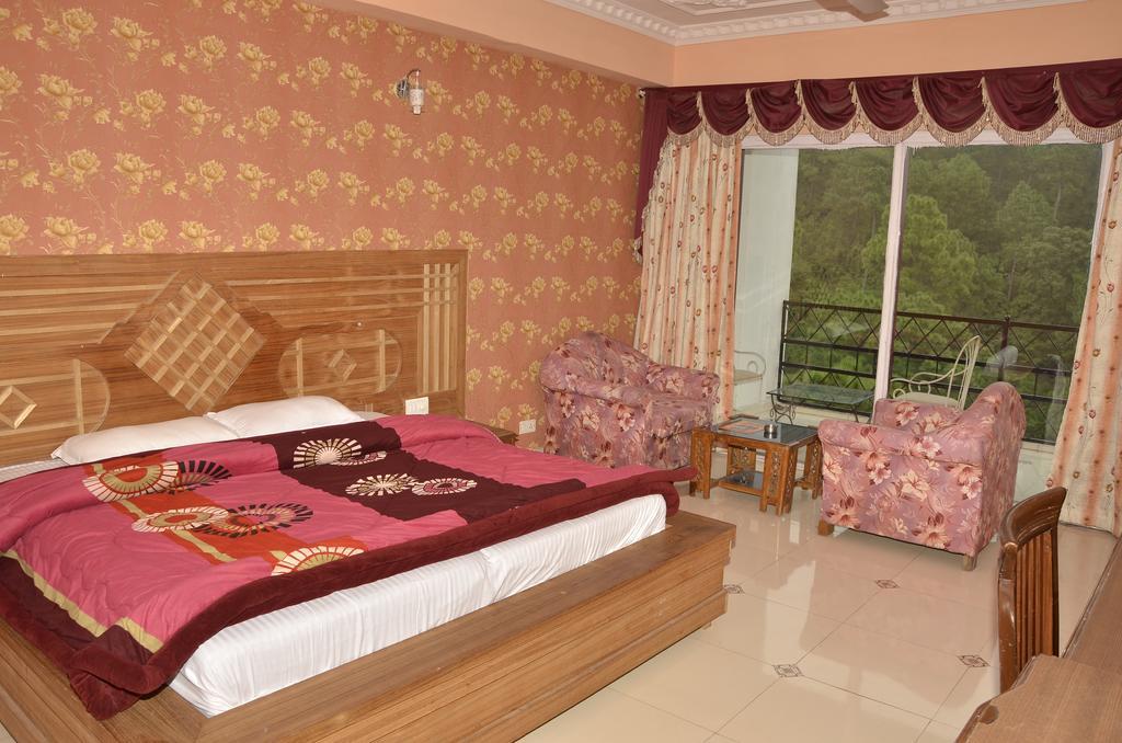 Hotel Shivalik Касаули Номер фото